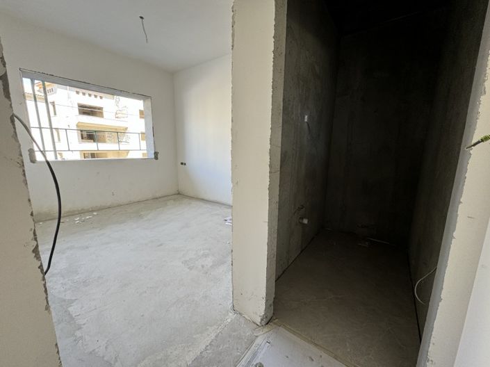 Image No.10-3 Bed Apartment for sale