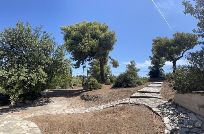 Image No.3-3 Bed Property for sale