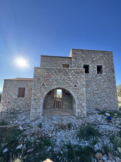 Image No.3-4 Bed Property for sale