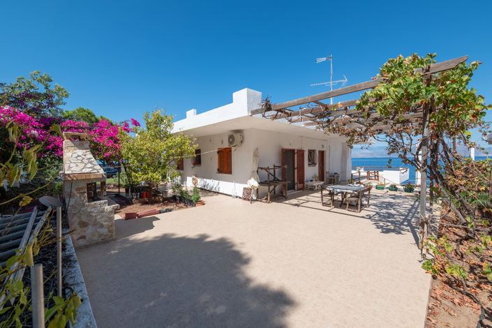 Image No.6-Propriété de 5 chambres à vendre à Loutraki