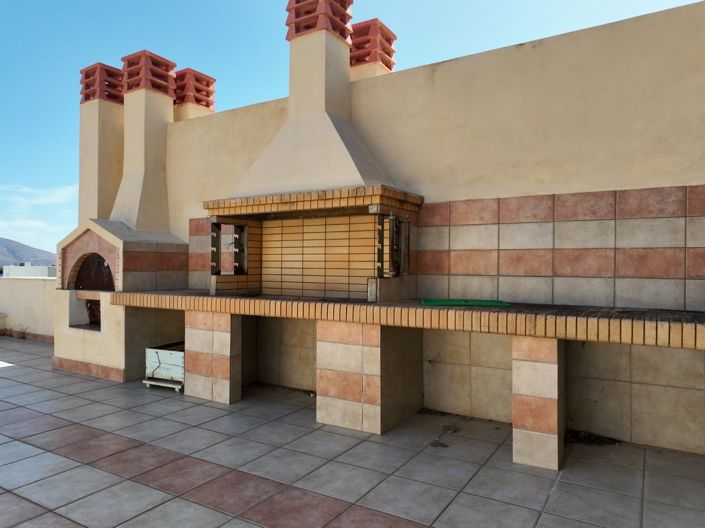 Image No.6-4 Bed Property for sale