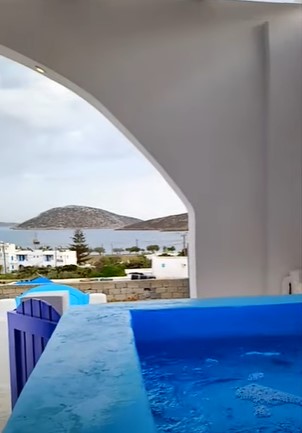 Image No.10-2 Bed Property for sale