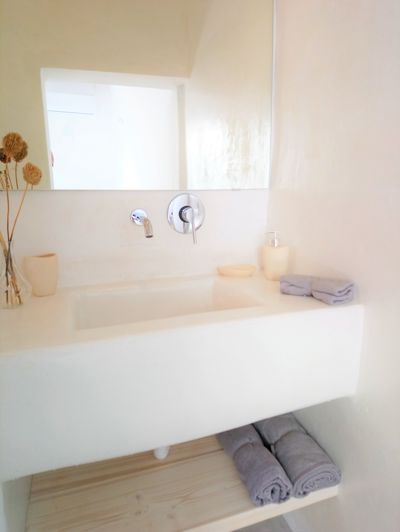 Image No.8-2 Bed Property for sale