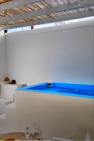 Image No.9-2 Bed Property for sale