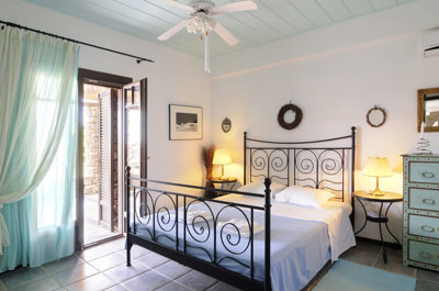 65-thymari-master-bed