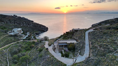 10-thymari-view-from-behing-and-beach