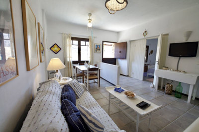 80-thymari-thalassa-living-rm