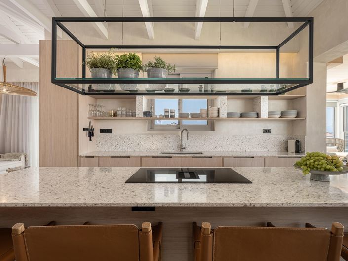 Image No.6-4 Bed Property for sale