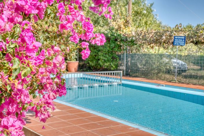 Image No.2-5 Bed Property for sale