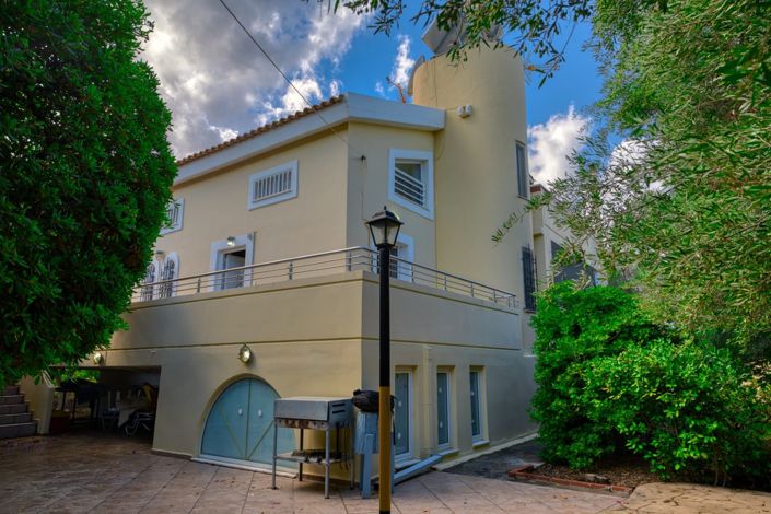 Image No.6-5 Bed Property for sale