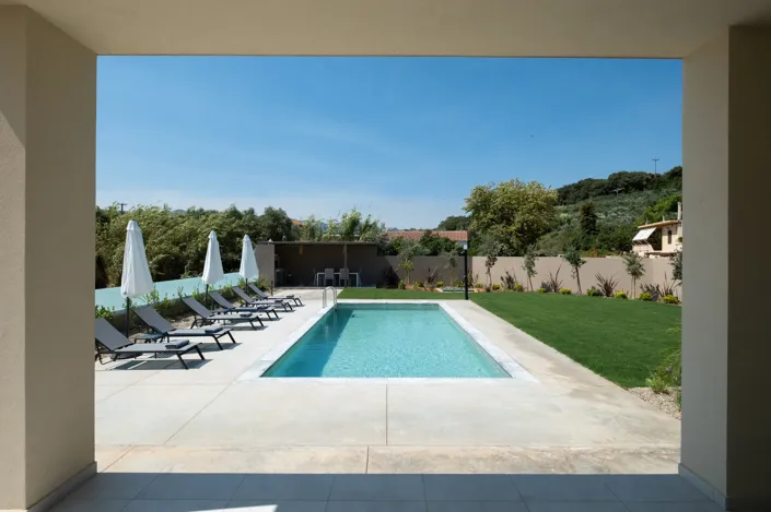 Image No.3-4 Bed Property for sale