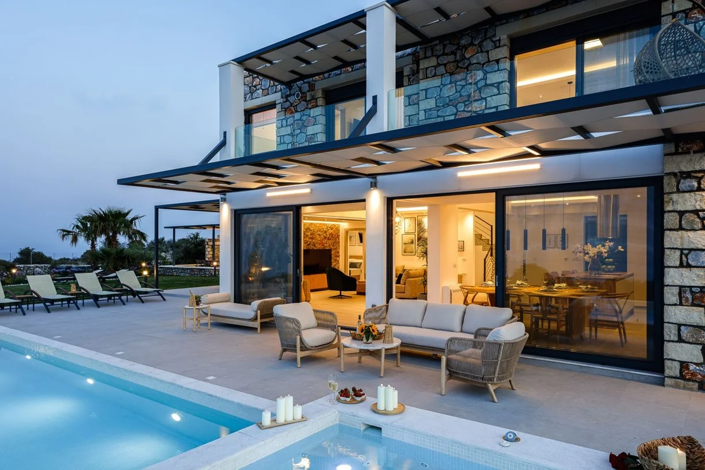 Image No.2-4 Bed Property for sale