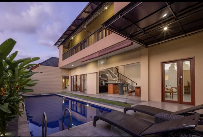 Image No.6-6 Bed Property for sale