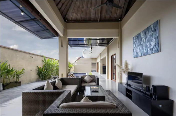 Image No.8-6 Bed Property for sale