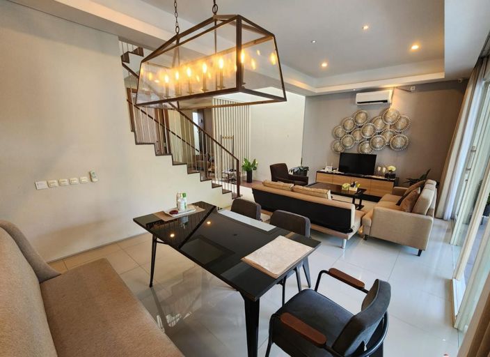 Image No.7-5 Bed Property for sale