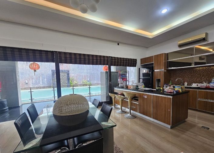 Image No.6-3 Bed Property for sale