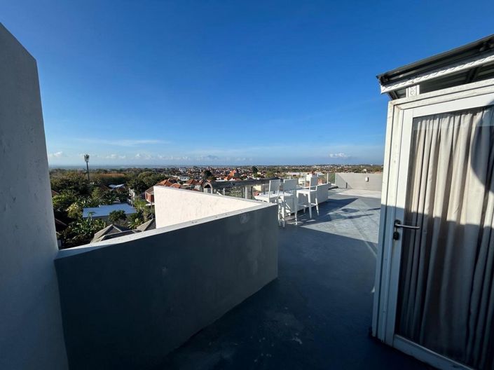 Image No.2-4 Bed Property for sale