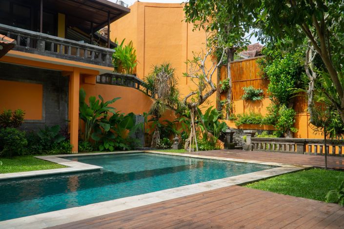 Image No.4-4 Bed Property for sale