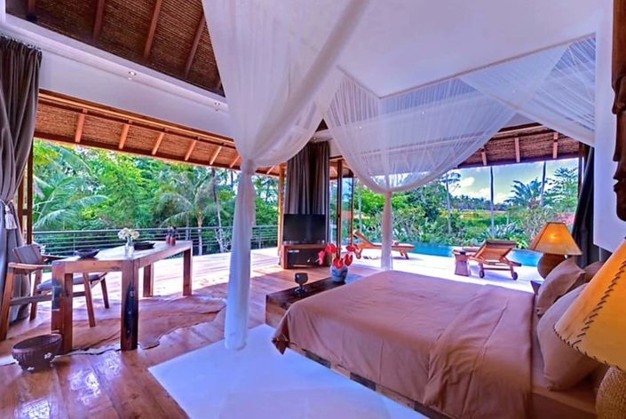 Image No.8-3 Bed Property for sale