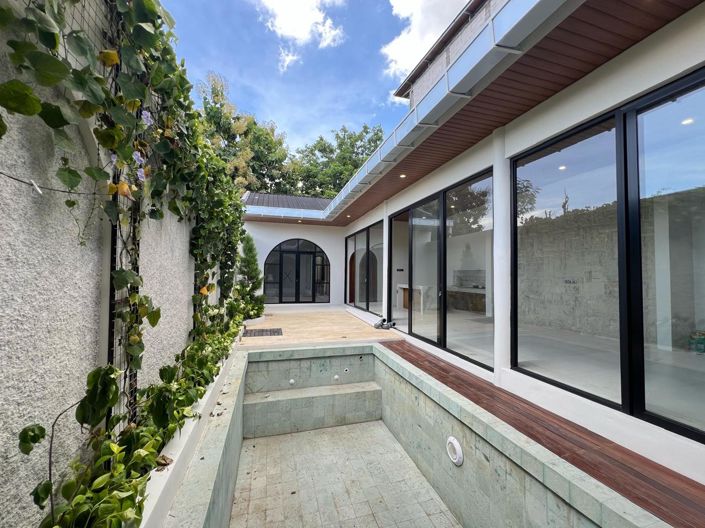 Image No.4-3 Bed Property for sale