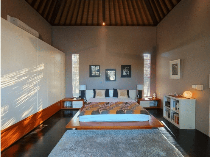 Image No.5-4 Bed Property for sale