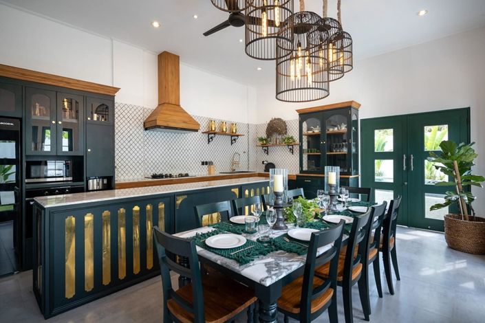 Image No.6-4 Bed Property for sale