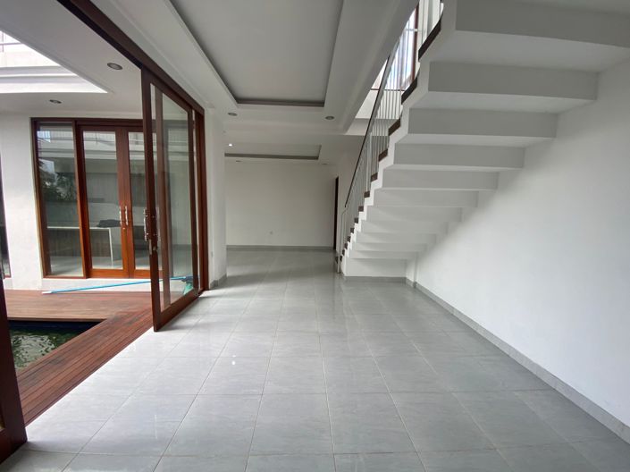 Image No.2-Propriété de 5 chambres à vendre à Canggu