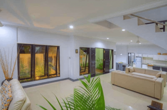 Image No.2-4 Bed Property for sale