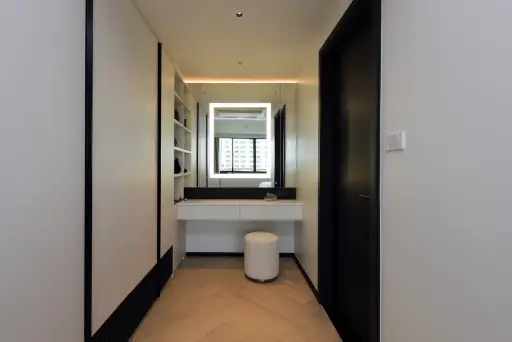 Image No.10-1 Bed Property for sale