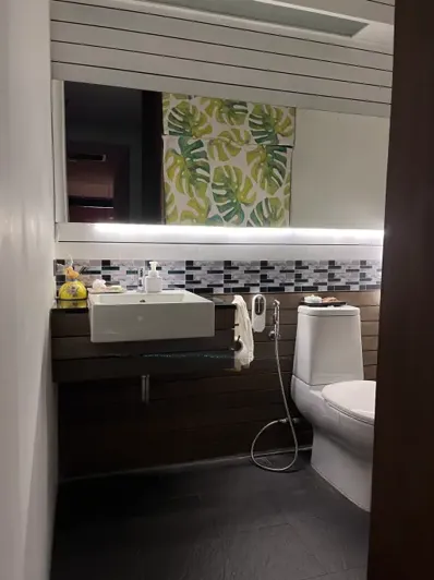 Image No.10-2 Bed Property for sale