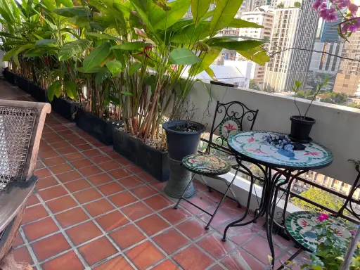 Image No.9-2 Bed Property for sale