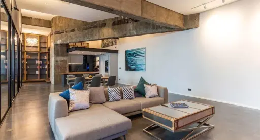 Image No.2-4 Bed Property for sale