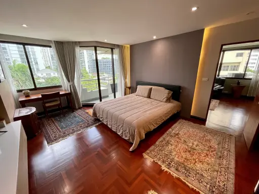 Image No.10-2 Bed Property for sale