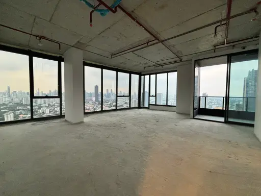 Image No.10-3 Bed Property for sale