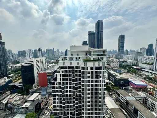 Image No.4-1 Bed Property for sale