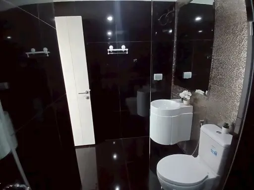 Image No.10-2 Bed Property for sale