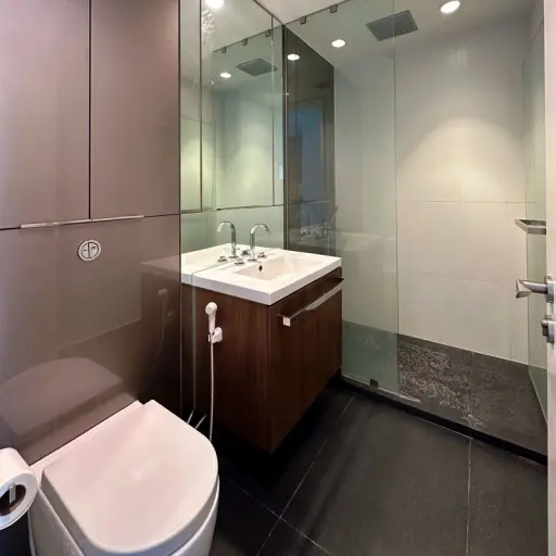 Image No.10-2 Bed Property for sale