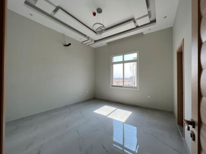 Image No.4-5 Bed Property for sale