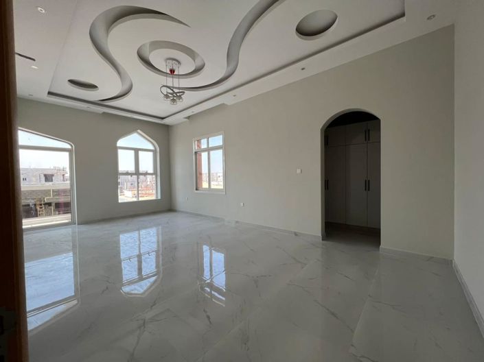 Image No.5-5 Bed Property for sale