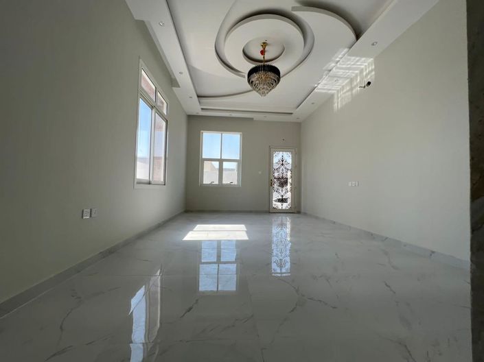 Image No.6-5 Bed Property for sale