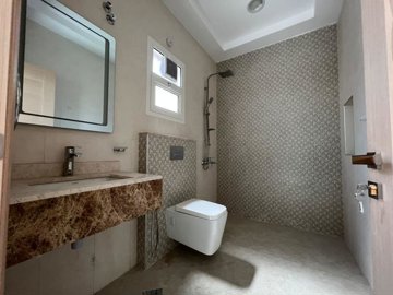 yek3jcrllmrh9w5an5v5xwig40-1