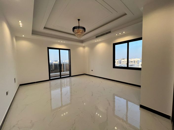 Image No.2-6 Bed Property for sale