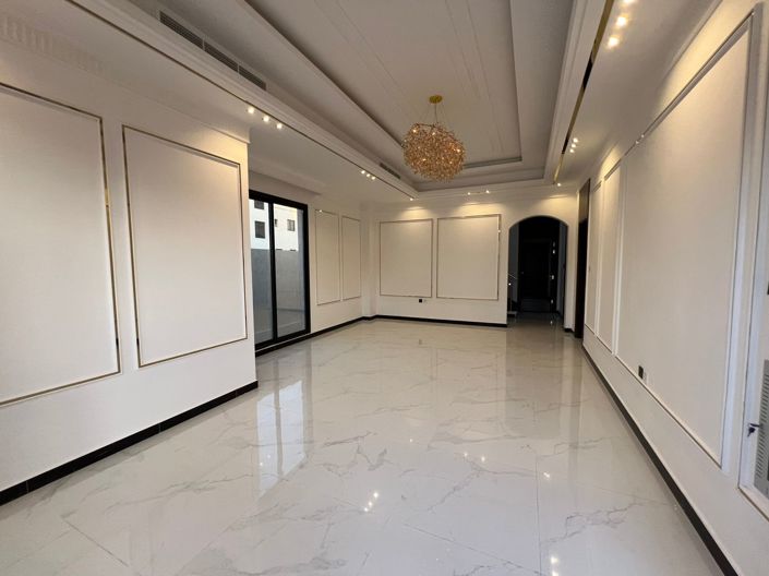 Image No.3-6 Bed Property for sale