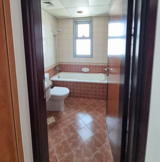 Image No.10-2 Bed Property for sale