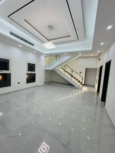 Image No.2-5 Bed Property for sale