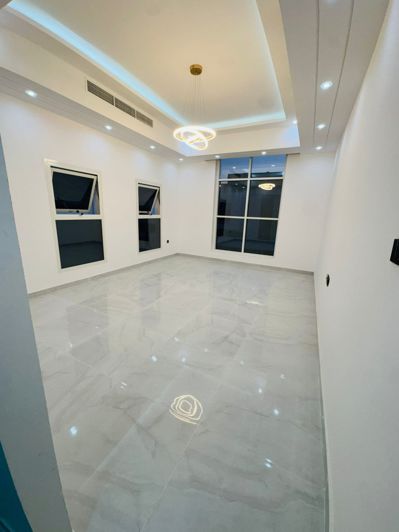 Image No.3-5 Bed Property for sale