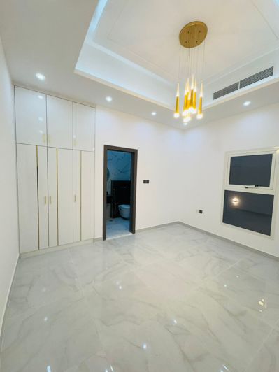 Image No.5-5 Bed Property for sale