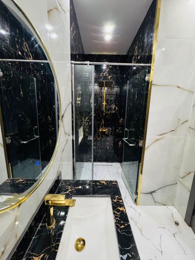 Image No.7-5 Bed Property for sale