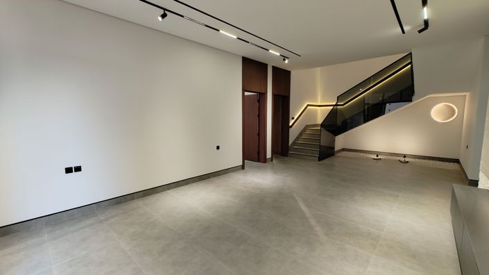 Image No.5-5 Bed Property for sale