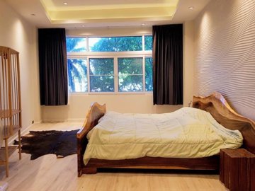 4d184947-957c-4a86-8235-53d19a9432d3